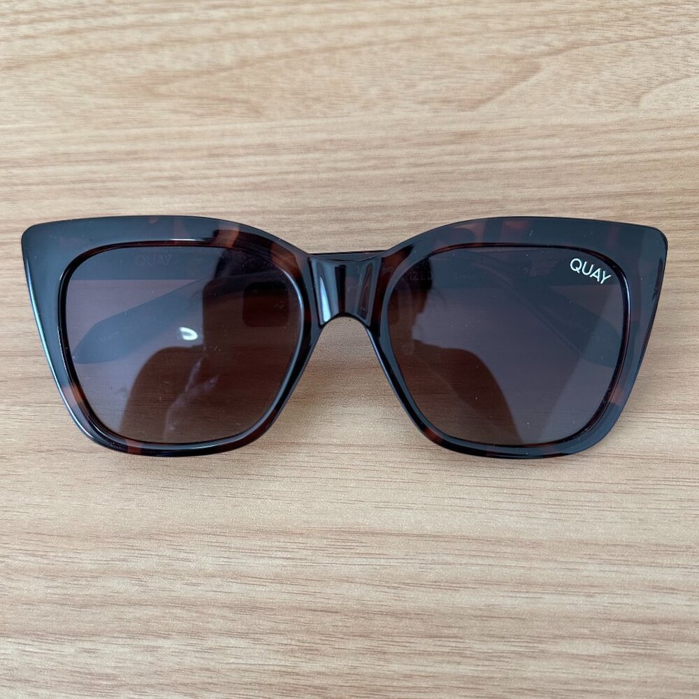 Quay Australia Tag Me Sunglasses - Tortoise Brown/Polarized